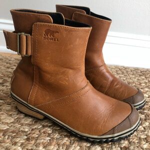 Sorel Pull On Slim Boot. Waterproof Leather. Size 6 or 37